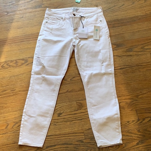 Jennifer Distressed Skinny Jeans Size 